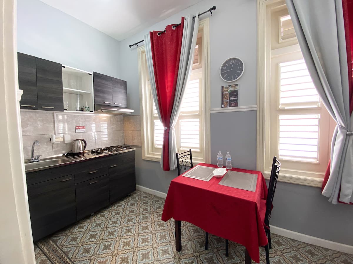 Apartment B, photo 4